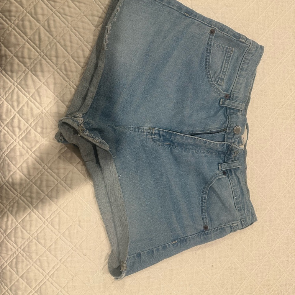 Universal Thread Light Wash Denim Roll-Hem Shorts